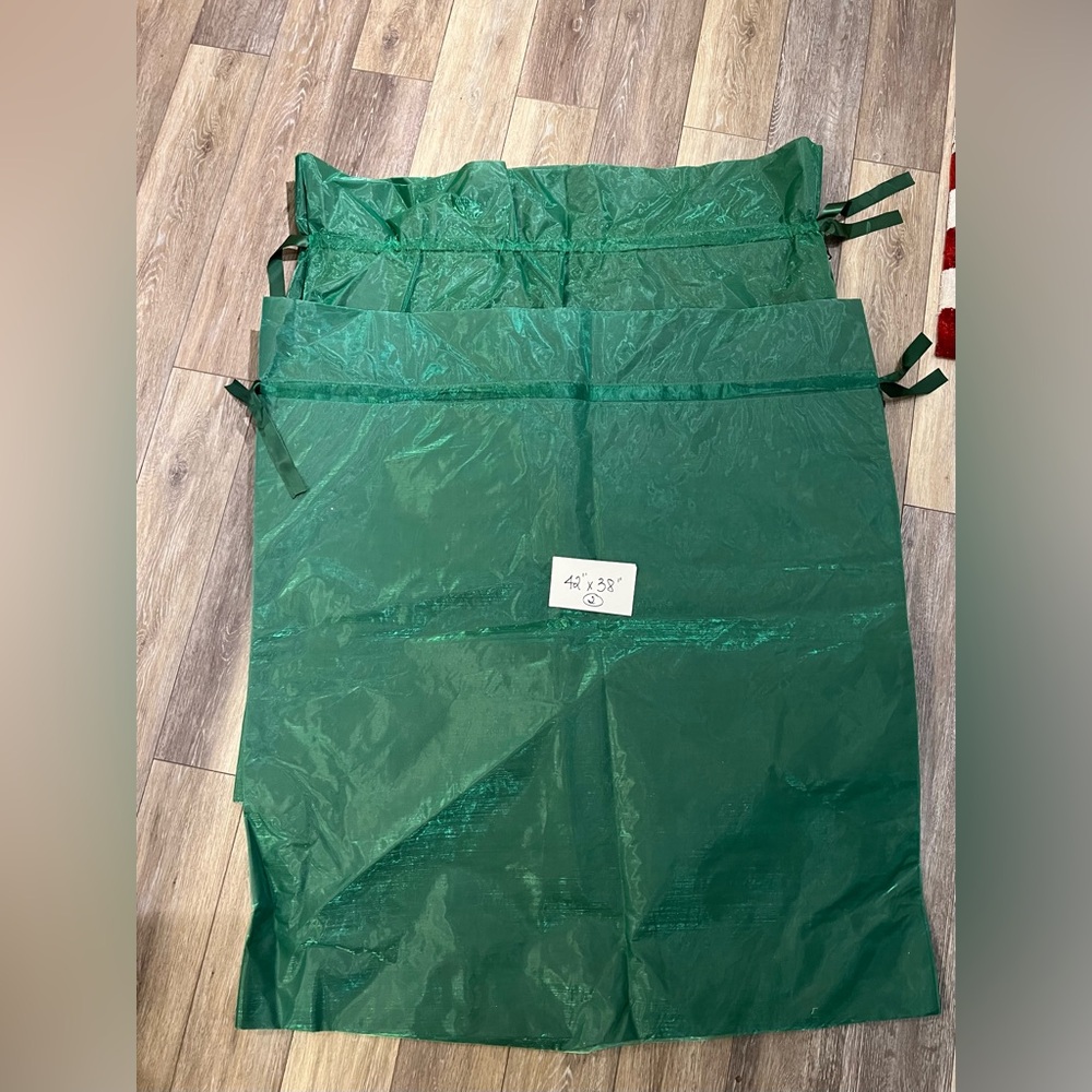 Brand New-Set of 2 Extra Large Gift Bags